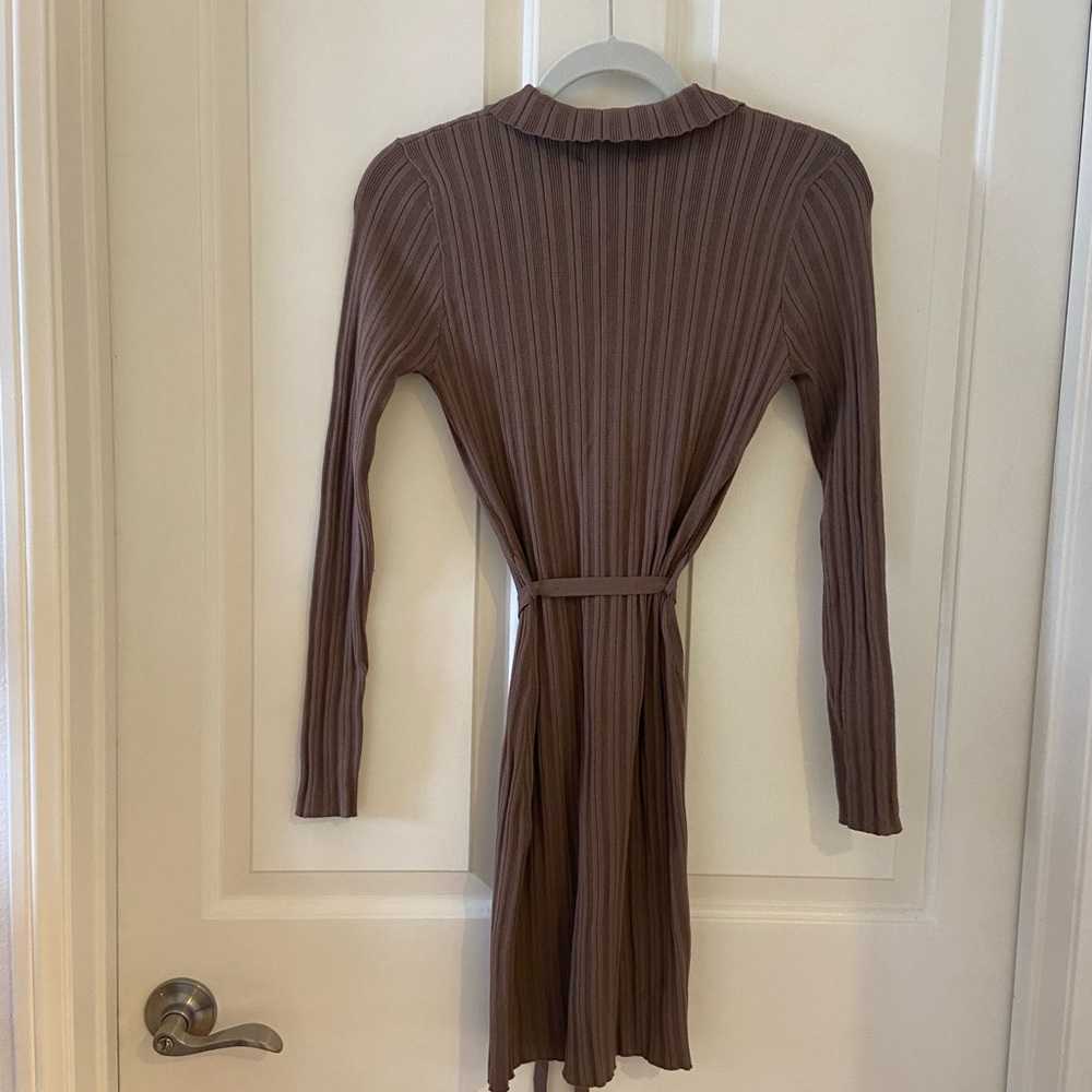 NWT Heartloom x REVOLVE Sweater Cardigan Dress Size XS Dark Tan With Tie - Picture 3 of 5